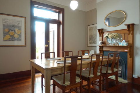 Home Central Perth - Accommodation Main Beach 0