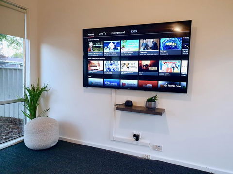 Homely Getaways - Central Mildura - Accommodation Main Beach 1