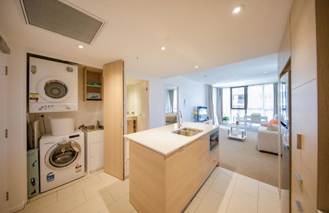 HomePlus Premier Apartments At 2663 Gold Coast Hwy, Broadbeach - Accommodation Main Beach 2