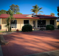 Hooterville - Accommodation Main Beach