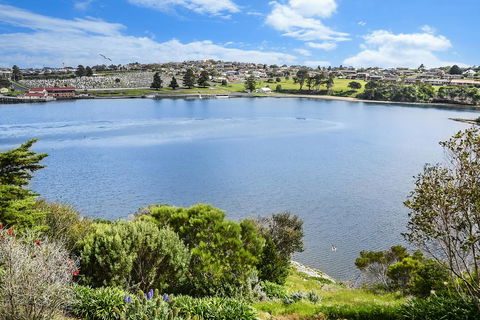 Hopkins River View - Accommodation Main Beach 1