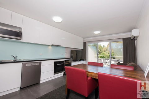 Horizons 518- Modern Apartment On The Lake Jindabyne Foreshore - Accommodation Main Beach 1