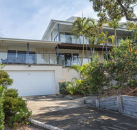 Island View - 80 Lentara St - Large Family Home Pool WIFI and Sweeping Views of Fingal - Accommodation Main Beach