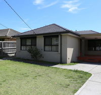 Isle of Serenity Charming House - Accommodation Main Beach