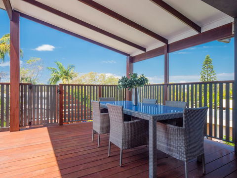 Ivy Street 7, Dicky Beach - Accommodation Main Beach 3