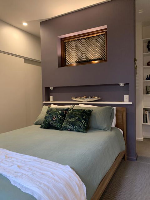 Jacaranda Garden Retreat - Accommodation Main Beach 2