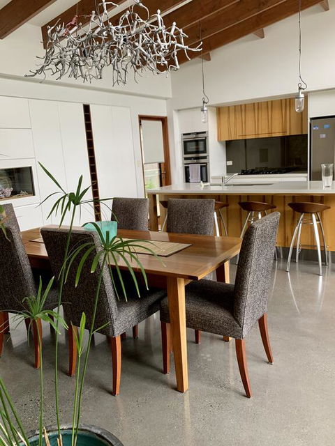 Jacaranda Garden Retreat - Accommodation Main Beach 3