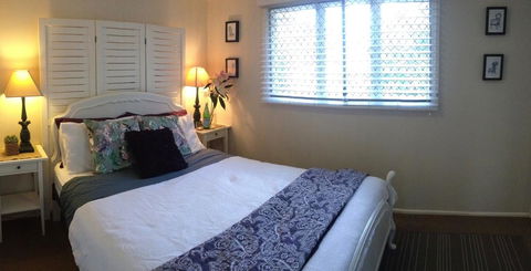 Jacaranda House Bed & Breakfast - Accommodation Main Beach 2
