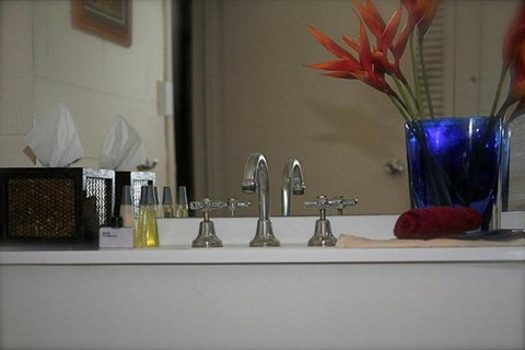 Jambala Beach House - Accommodation Main Beach 1