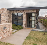 Jamila - Accommodation Main Beach