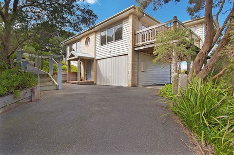 Jarrabinda - Accommodation Main Beach 0