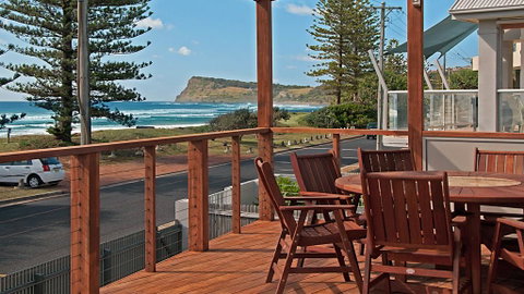Jock's Place @ Lennox - Accommodation Main Beach 3
