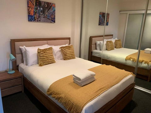 JOLI Opposite MCG And Botanical Gardens - Accommodation Main Beach 2