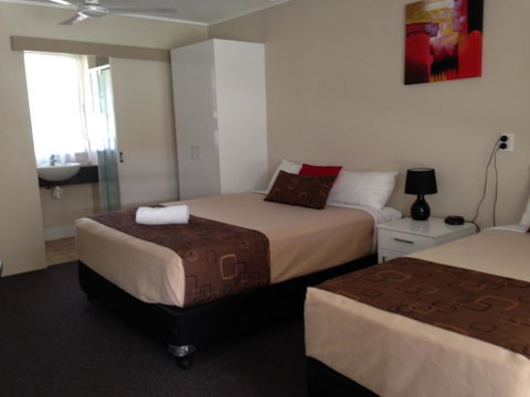 Kalua Motel - Accommodation Main Beach 1