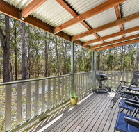 Kangaroo Cottage - cute Accom in bushland setting - Accommodation Main Beach