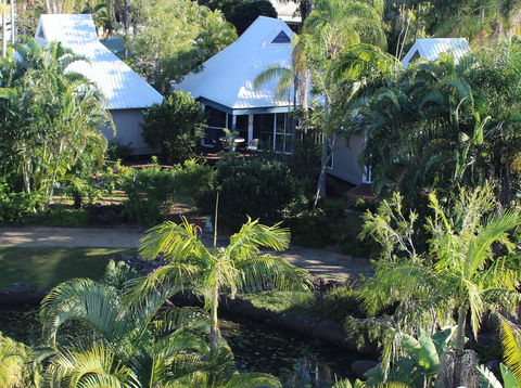 Kellys Beach Resort - Accommodation Main Beach 0