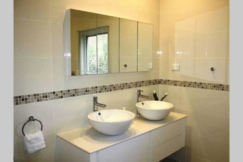 Kenmaur Cottage - Accommodation Main Beach 2