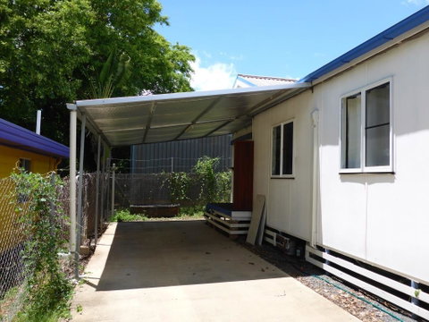 Kenny's Cabin - Accommodation Main Beach 0