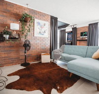 Kirra Hill Coolangatta Renovated Apt w Beach Views - Accommodation Main Beach