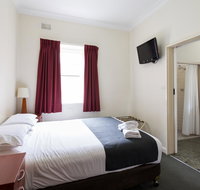 Knickerbocker Hotel - Accommodation Main Beach