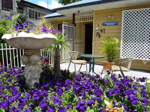 Kookaburra Inn - Accommodation Main Beach 0