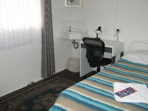 Kookaburra Inn - Accommodation Main Beach 2