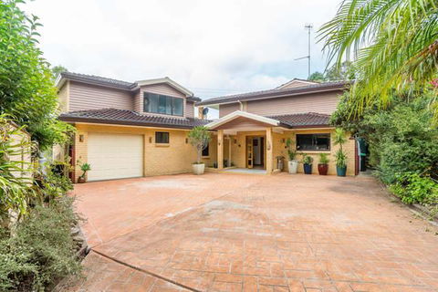 Kookaburra Retreat - Accommodation Main Beach 0