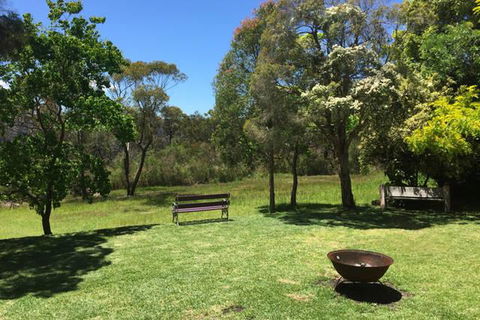 Kookaburra Retreat - Accommodation Main Beach 1