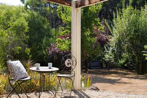Koovelly Garden Studio - Accommodation Main Beach 3