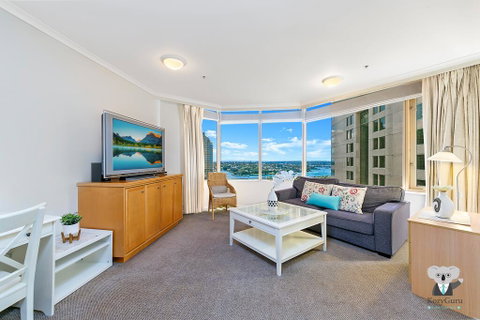 KOZYGURU THE ROCKS HARBOUR BRIDGE VIEW 1 BED APT SWIMMING POOL NTR098 - Accommodation Main Beach 0