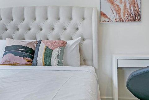 KOZYGURU ZETLAND COSY 3 BEDROOM APT EAST VILLAGE NZE906-1413 - Accommodation Main Beach 1