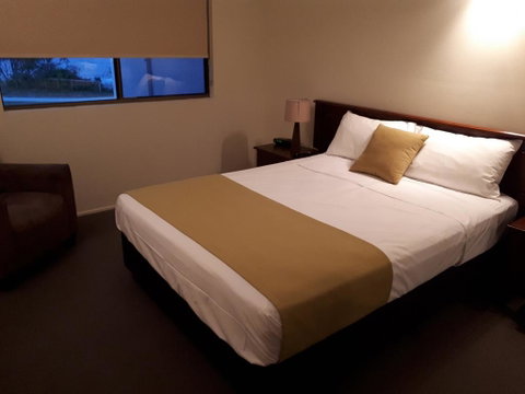 L'Amor Holiday Apartments - Accommodation Main Beach 1