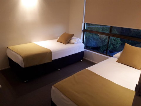 L'Amor Holiday Apartments - Accommodation Main Beach 2