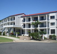 L'Amor Holiday Apartments - Accommodation Main Beach