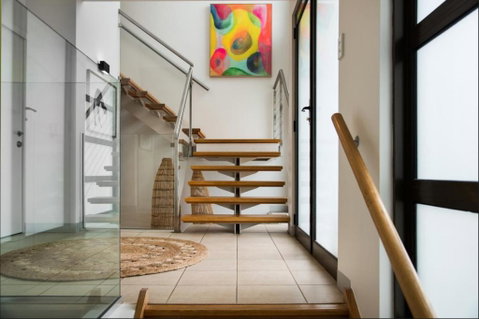 Lake Daylesford Lodge 3 - Accommodation Main Beach 0