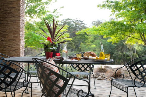 Lake Daylesford Lodge 5 - Accommodation Main Beach 2