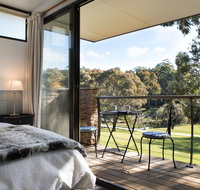 Lake Daylesford Lodge 6 - Accommodation Main Beach