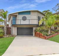 Lake House - Accommodation Main Beach