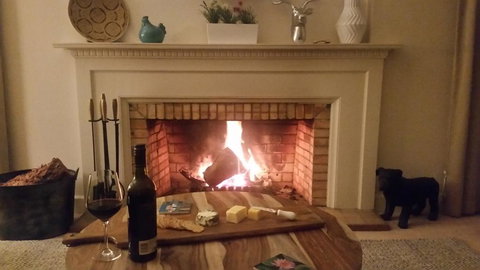 Lake House Benalla - Accommodation Main Beach 0