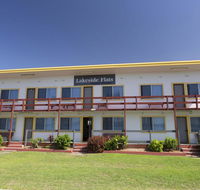 Lakeside Flats 1 - Accommodation Main Beach