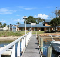 Lakeside Motel Waterfront - Accommodation Main Beach