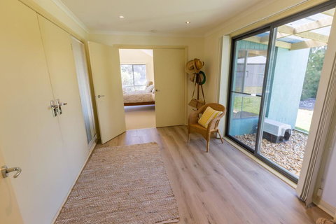 Lakeview - Waterviews On Newlands Arm - Accommodation Main Beach 3