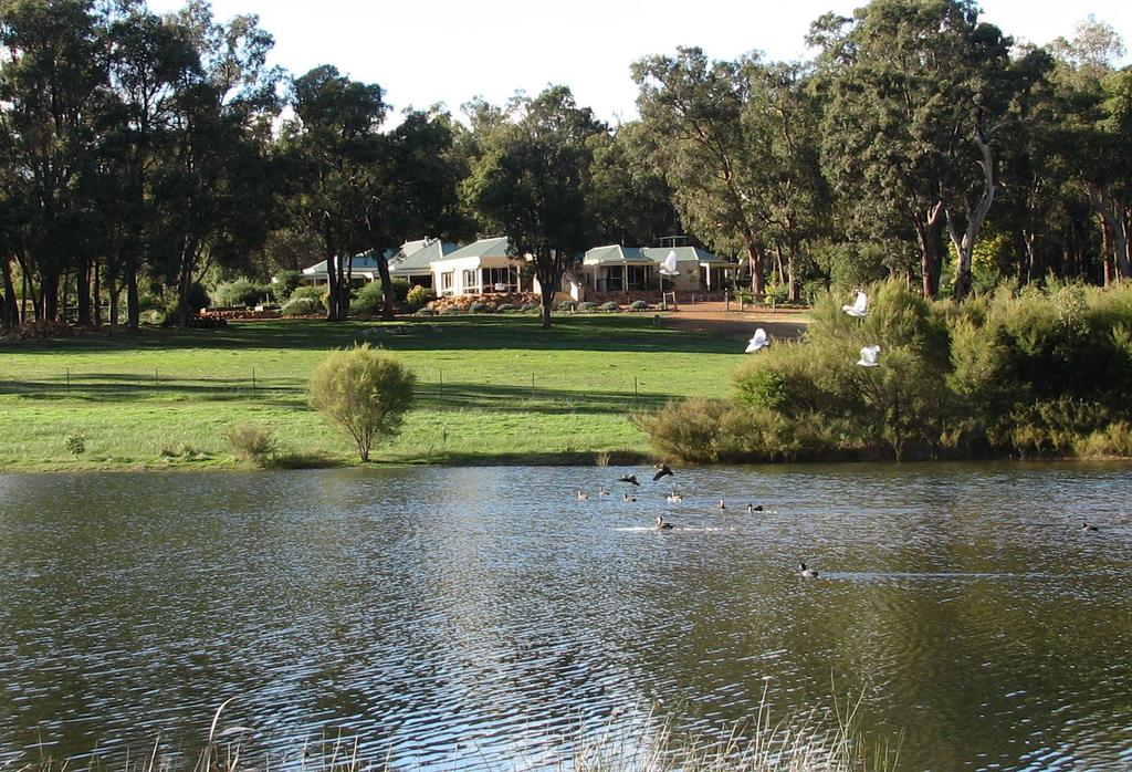Gidgegannup WA Accommodation Main Beach