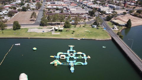 Lakeview Motel - Accommodation Main Beach 0