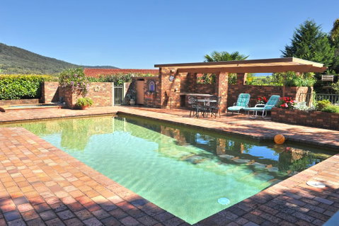 Langbrook Cottages - Accommodation Main Beach 1