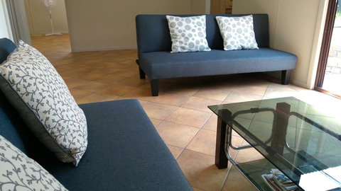 Large 6-Bedroom House With Wifi & Netflix Close To Singleton CBD Hunter Valley - Accommodation Main Beach 2