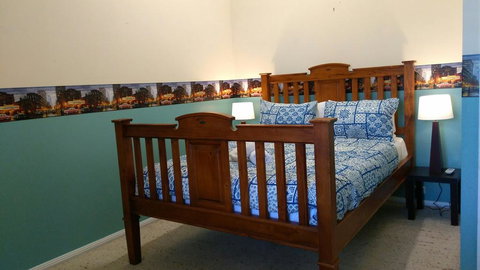 Large 6-Bedroom House With Wifi & Netflix Close To Singleton CBD Hunter Valley - Accommodation Main Beach 3