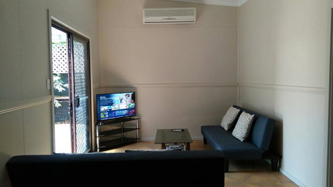Large 6-Bedroom House With Wifi & Netflix Close To Singleton CBD Hunter Valley - Accommodation Main Beach 1