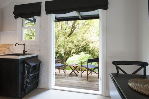 Leddicott Cottage - Accommodation Main Beach 1