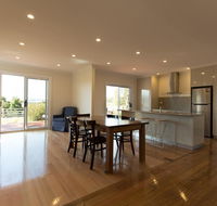 Leichhardt Cottages - Accommodation Main Beach